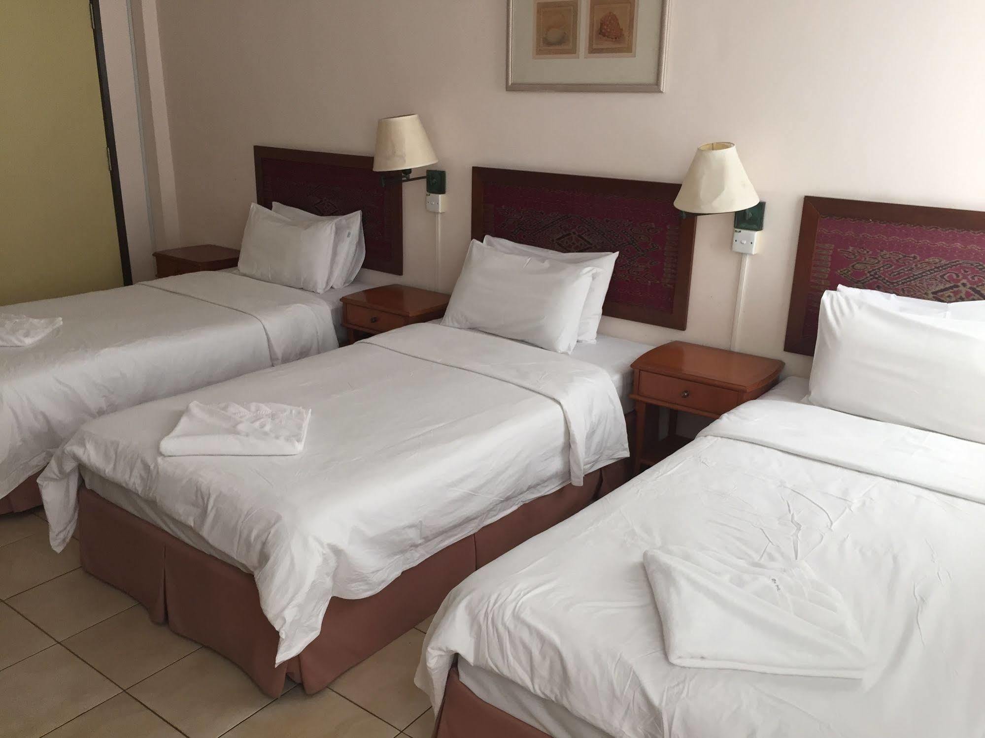 Seapark Condotel Hotel Кота-Кинабалу Экстерьер фото
